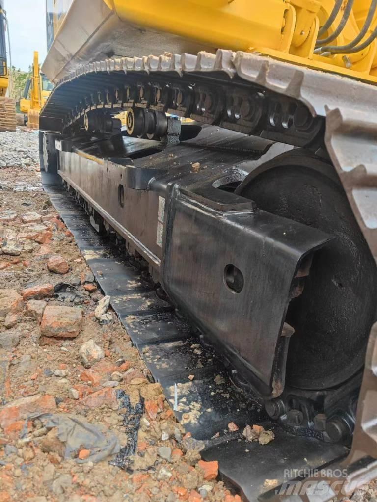 Komatsu PC 200-8 Beltegraver