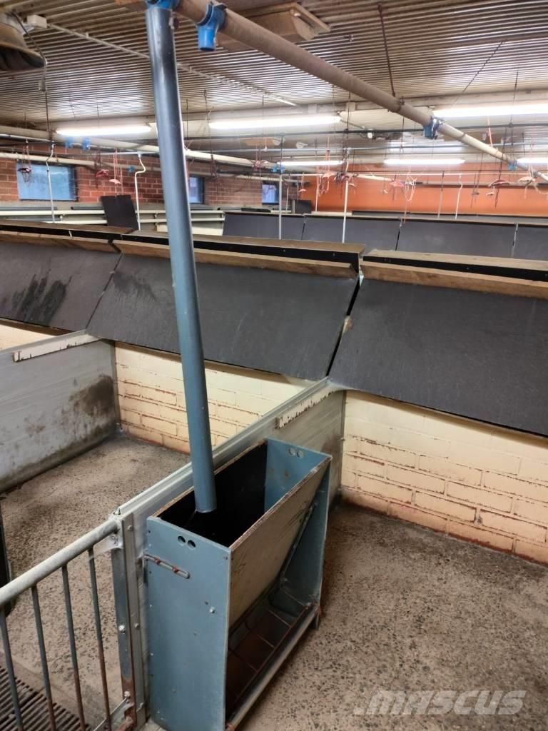 Pellon kuivaruokkija Fôrutlegger