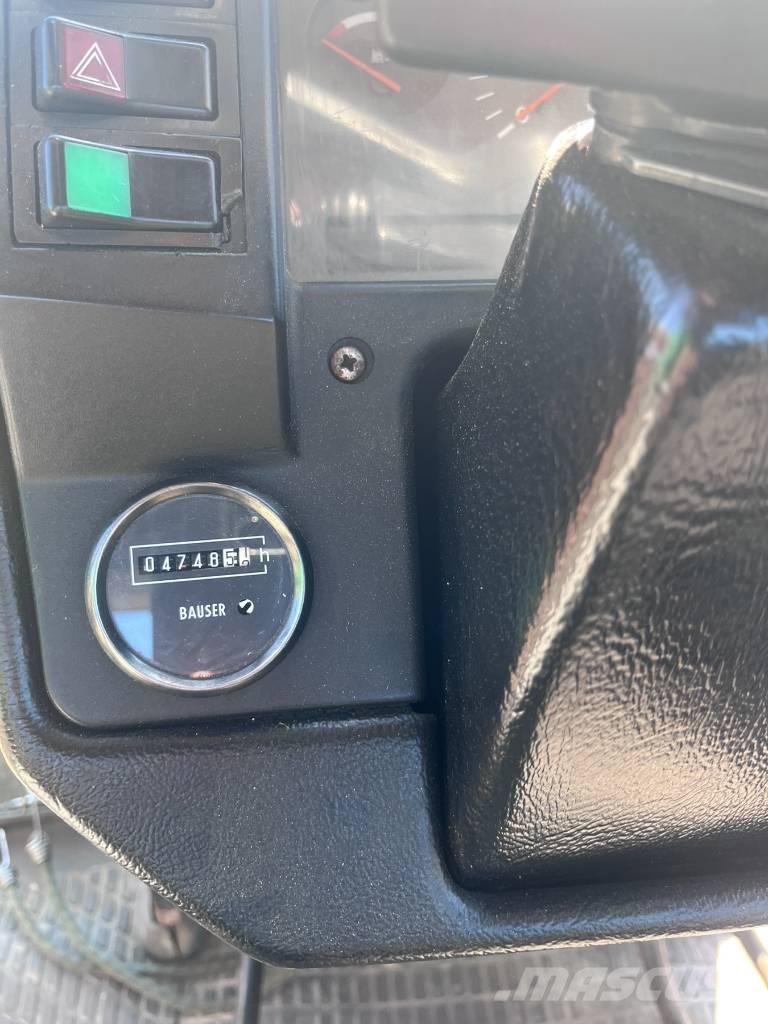 Valtra Valmet 6400 Traktor med skogsutstyr