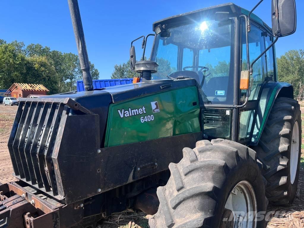 Valtra Valmet 6400 Traktor med skogsutstyr