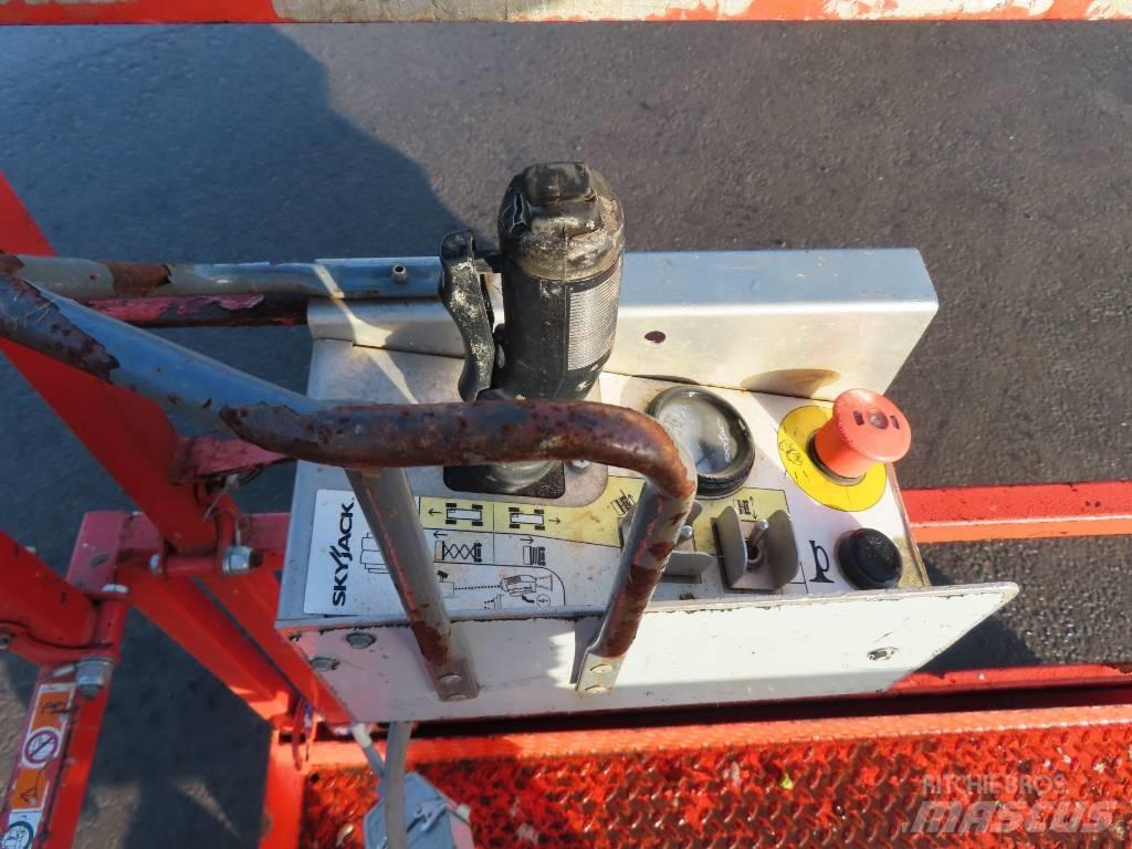 SkyJack SJ III 4632 Sakselifter
