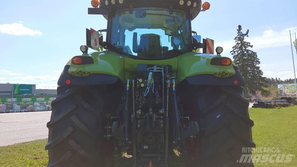 CLAAS Axion 810 Traktorer