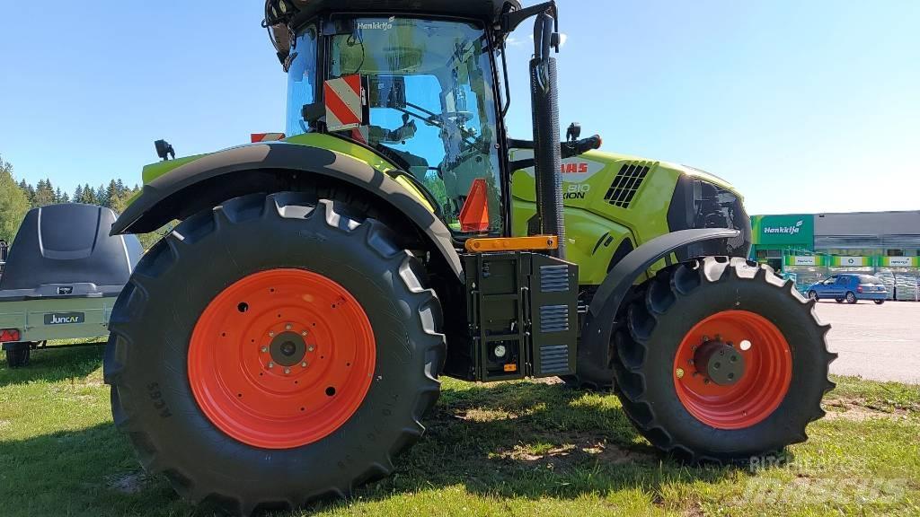 CLAAS Axion 810 Traktorer