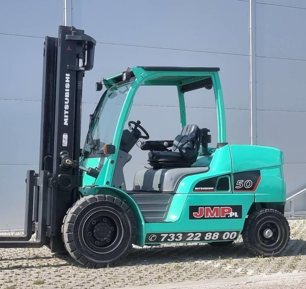 Mitsubishi FD50NT Diesel Trucker