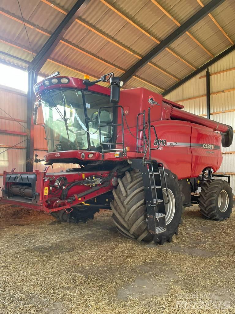 Case IH 8010 Skurtreskere