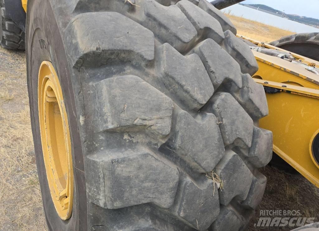CAT 745 Rammestyrte Dumpere