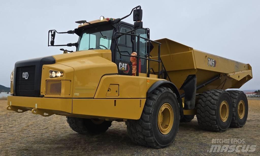 CAT 745 Rammestyrte Dumpere