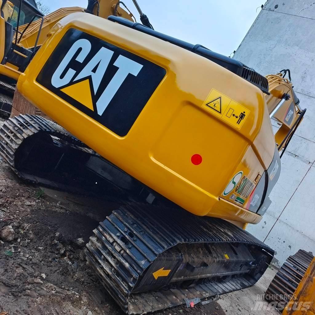CAT 323 D Beltegraver