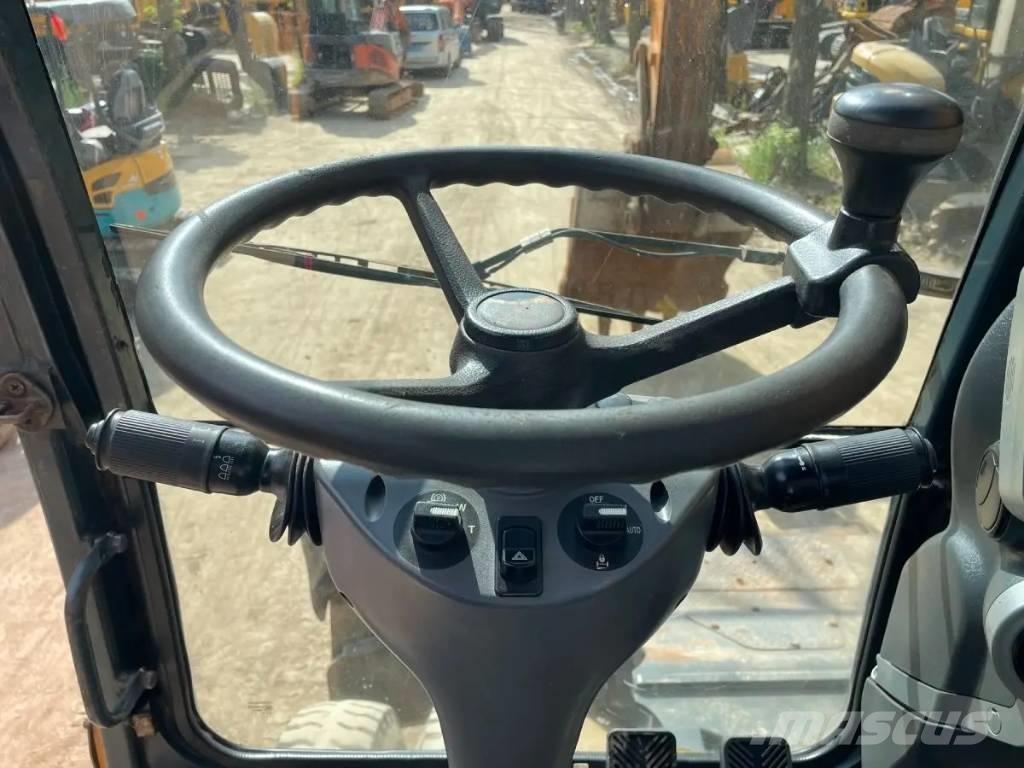 Hyundai R210W-9 Hjulgravere