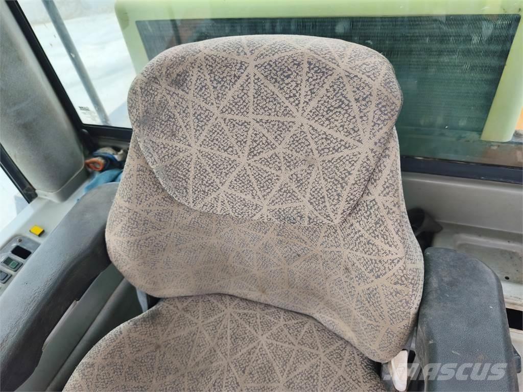 CASE 821C Anlegg - Annet