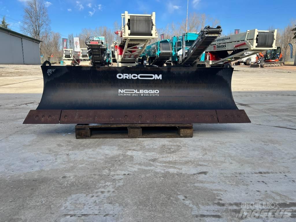 CAT A424-0451 Snøploger- og skjær