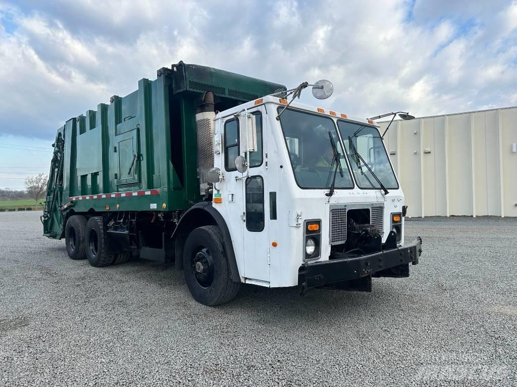 Mack LE613 Renovasjonsbil