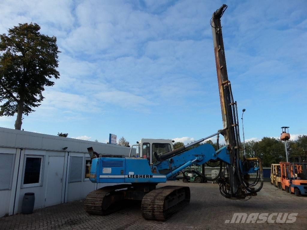 Liebherr R 902 Borrigg lastebilmontert