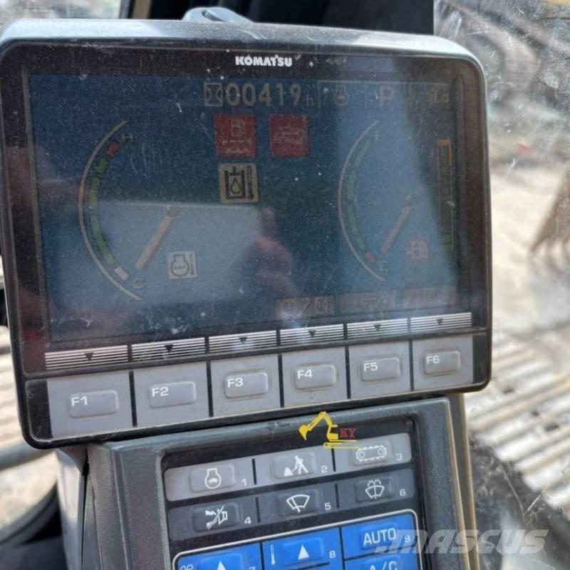Komatsu PC 220-8 Beltegraver