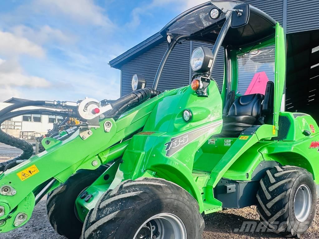 Avant 735 Kompaktlaster