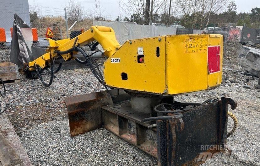Brokk 330 Beltegraver