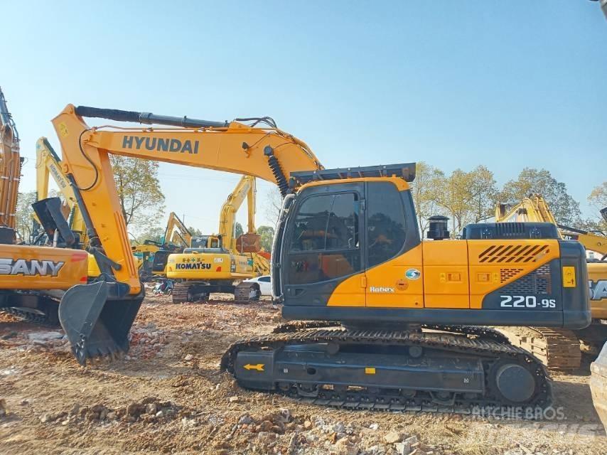 Hyundai R220-9 Beltegraver