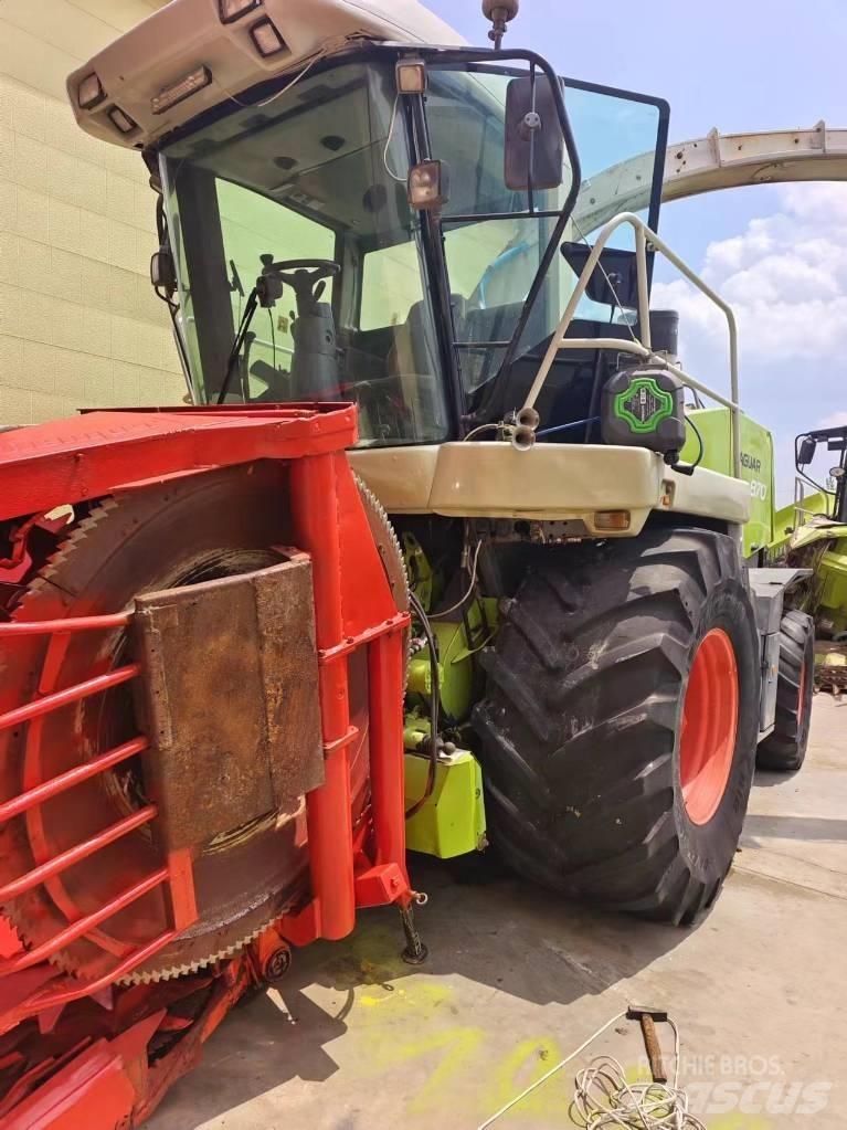 CLAAS Jaguar 870 Selvdrevne fôrhøstere