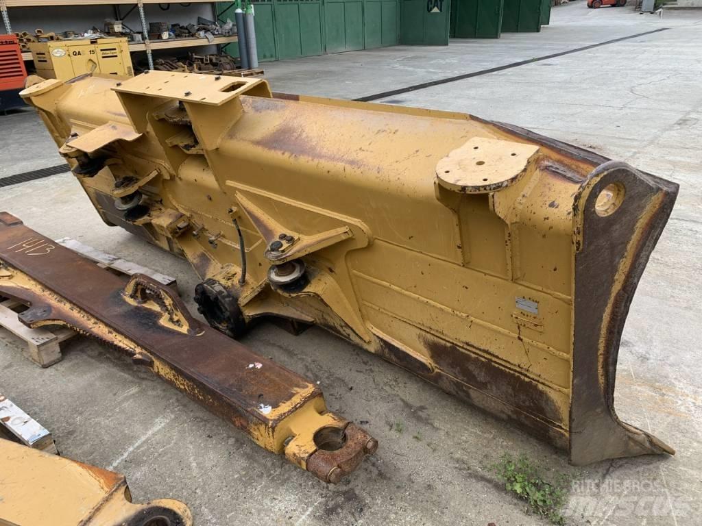 CAT D 6 T XLVP Dozere Beltegående