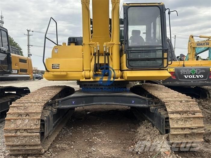 Komatsu PC450-8 Beltegraver