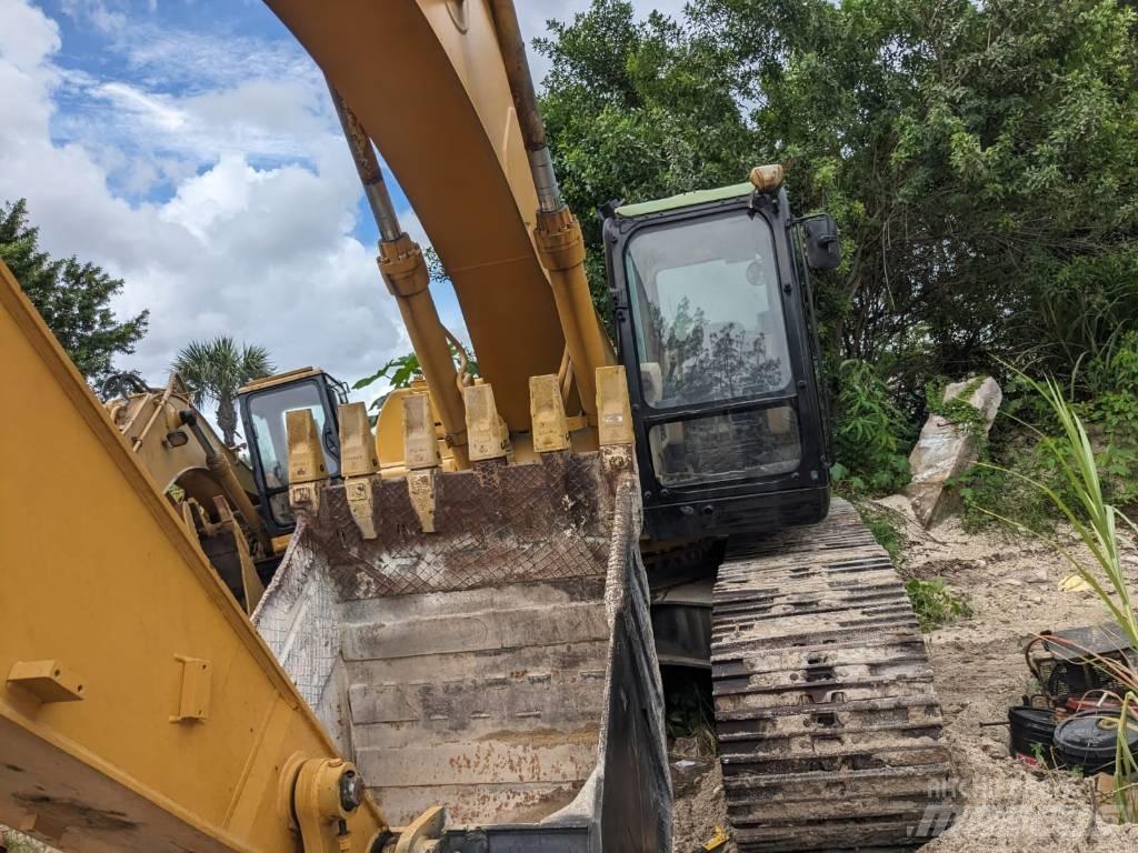 CAT 330 CL Beltegraver