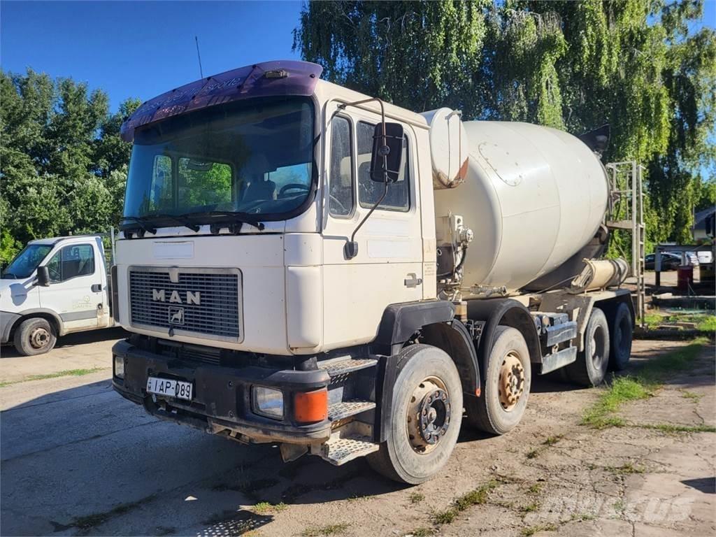 MAN 32.342 8X4 Chassis