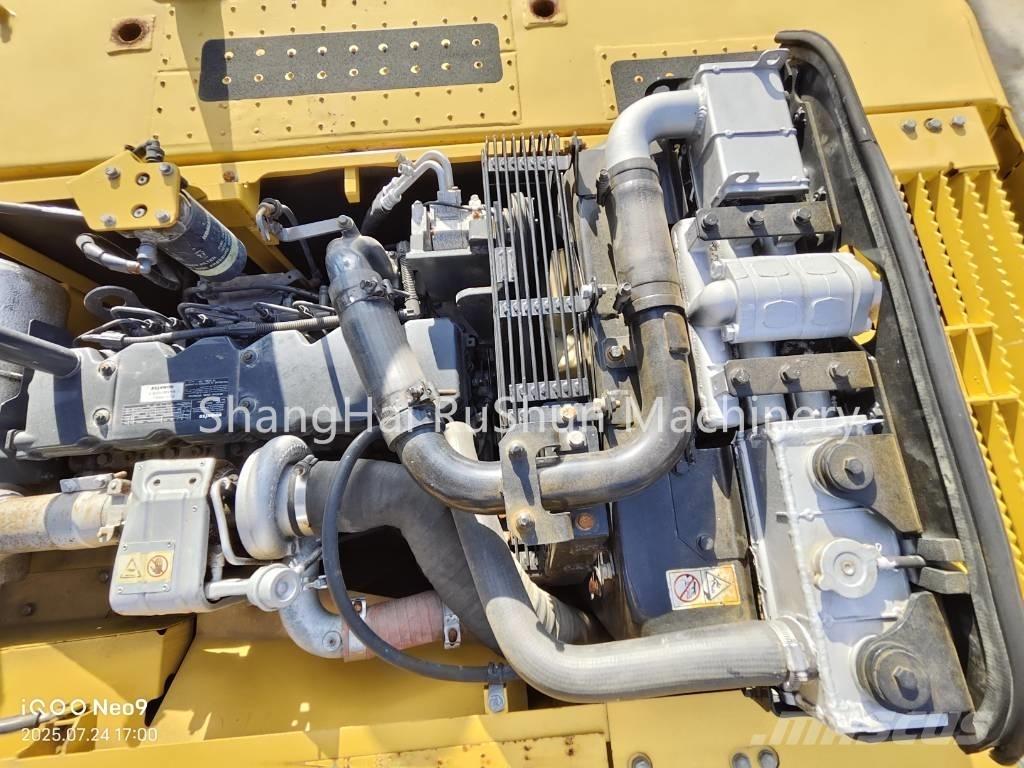Komatsu 220-8 Beltegraver