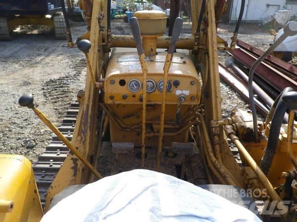 Komatsu D20S-3 Dozere Beltegående