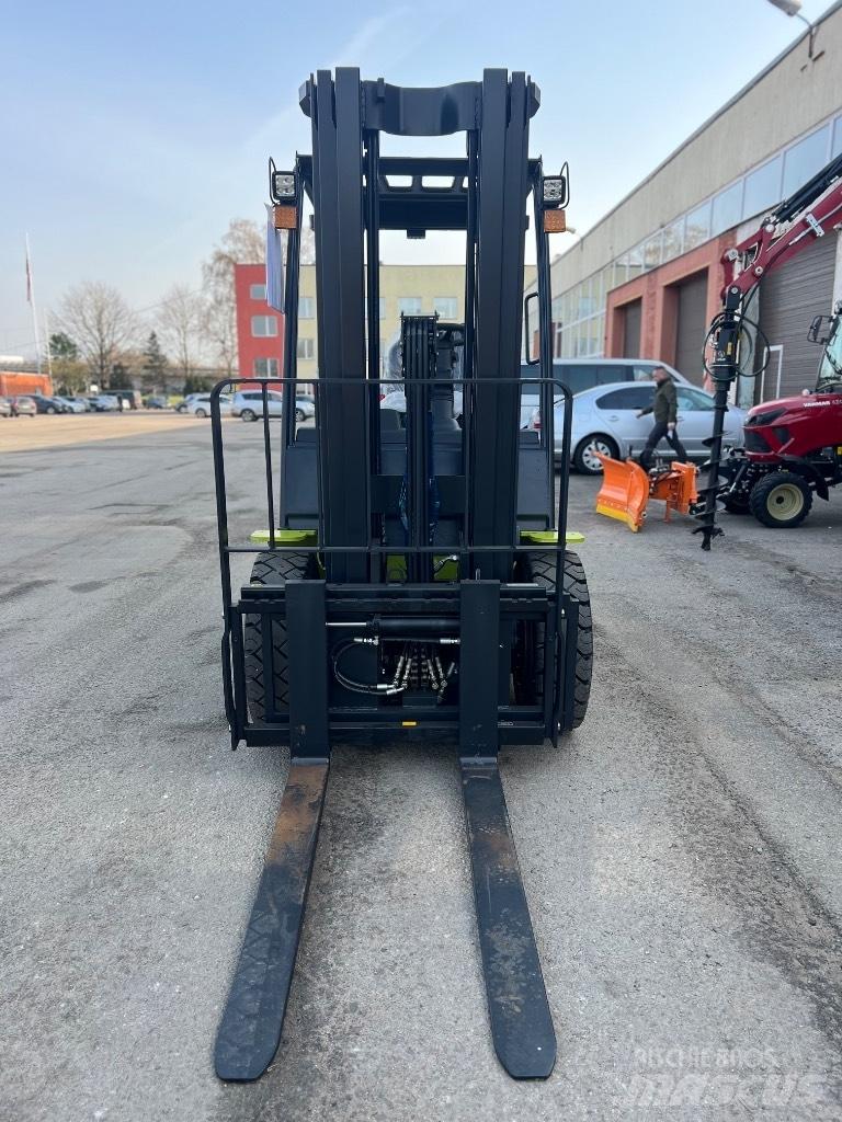Clark S 30 L Propan trucker
