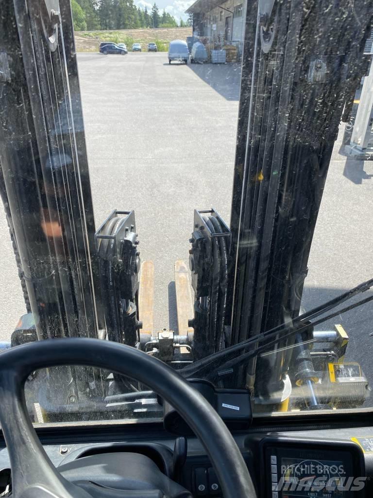 Hyundai 35D-9A Diesel Trucker