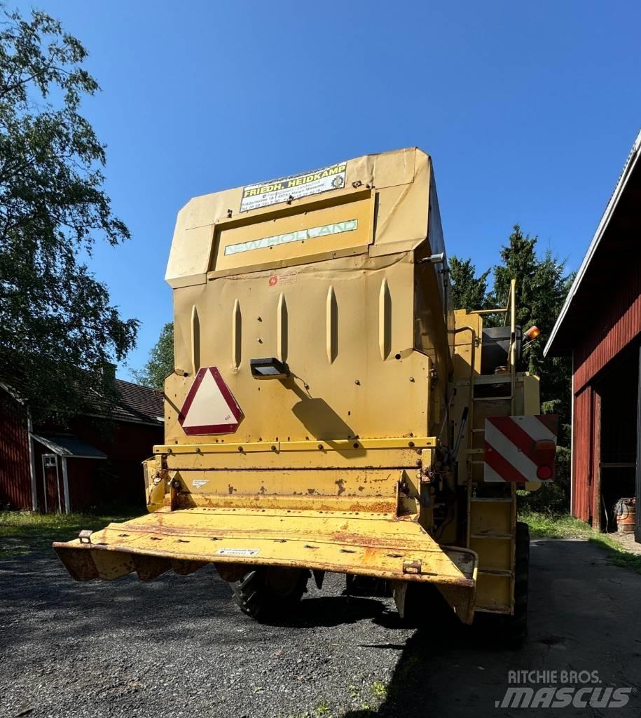 New Holland TX 34 Skurtreskere