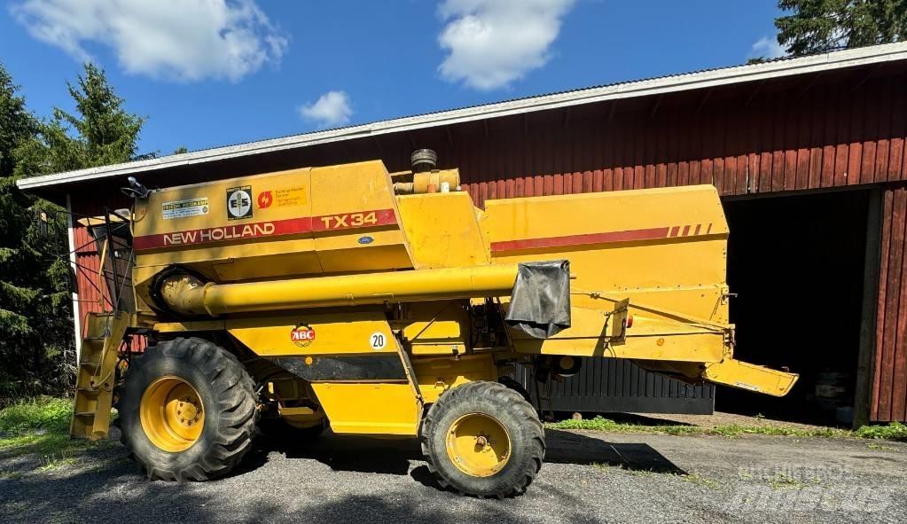 New Holland TX 34 Skurtreskere