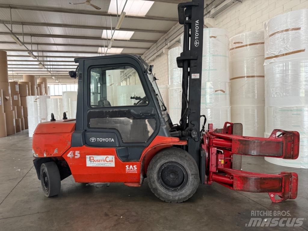 Toyota 02-7 FD 40 Diesel Trucker