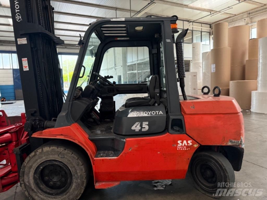 Toyota 02-7 FD 40 Diesel Trucker