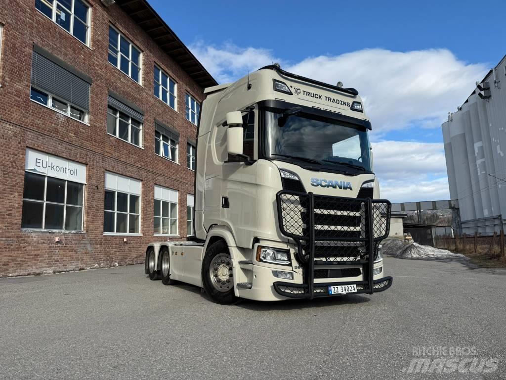 Scania S 590 Trekkvogner