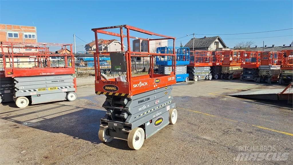 SkyJack SJIII3226 Sakselifter