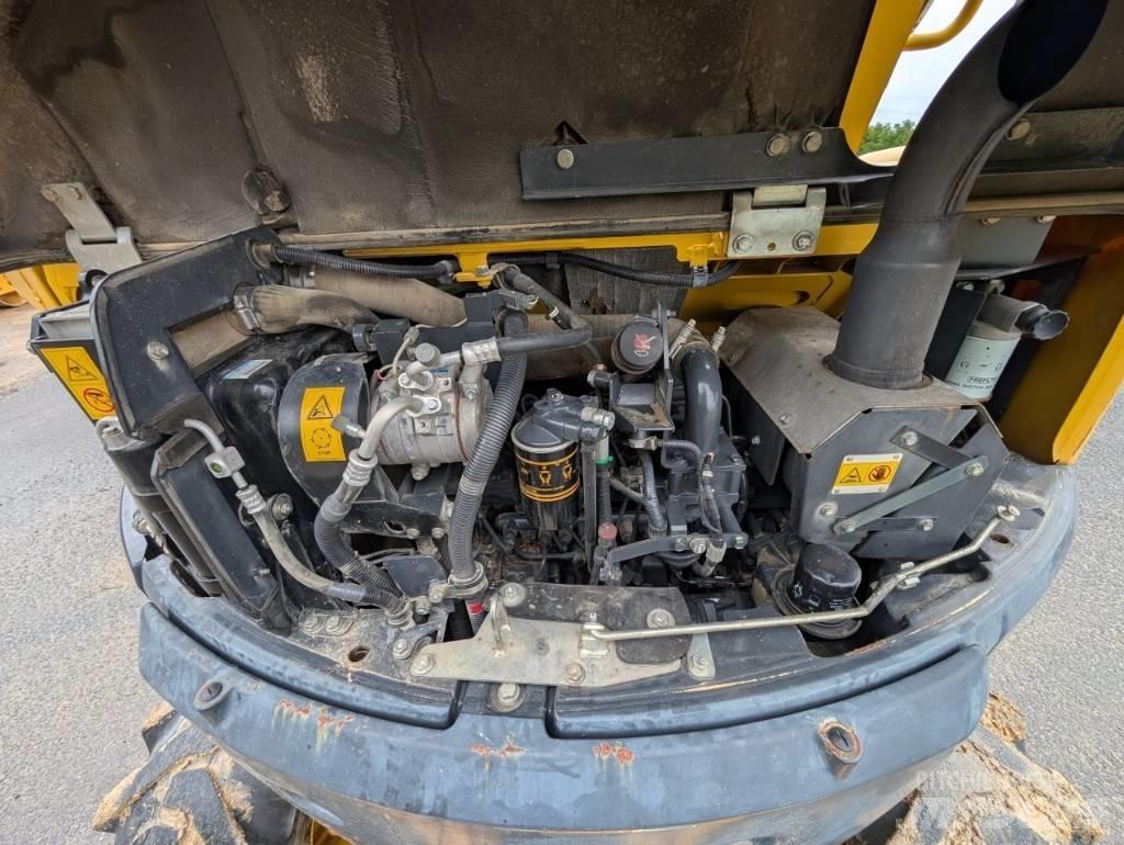 Komatsu PW 98 MR-8 Hjulgravere