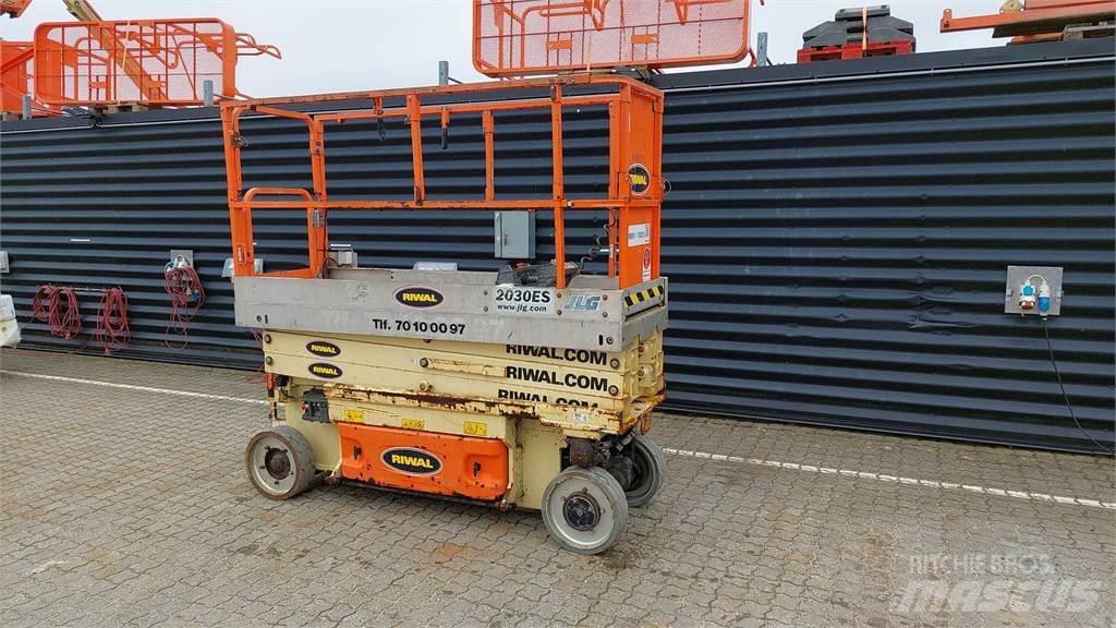 JLG 2030ES Sakselifter