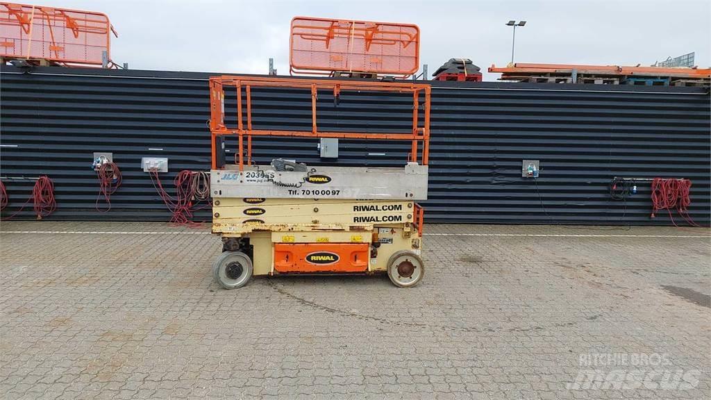 JLG 2030ES Sakselifter
