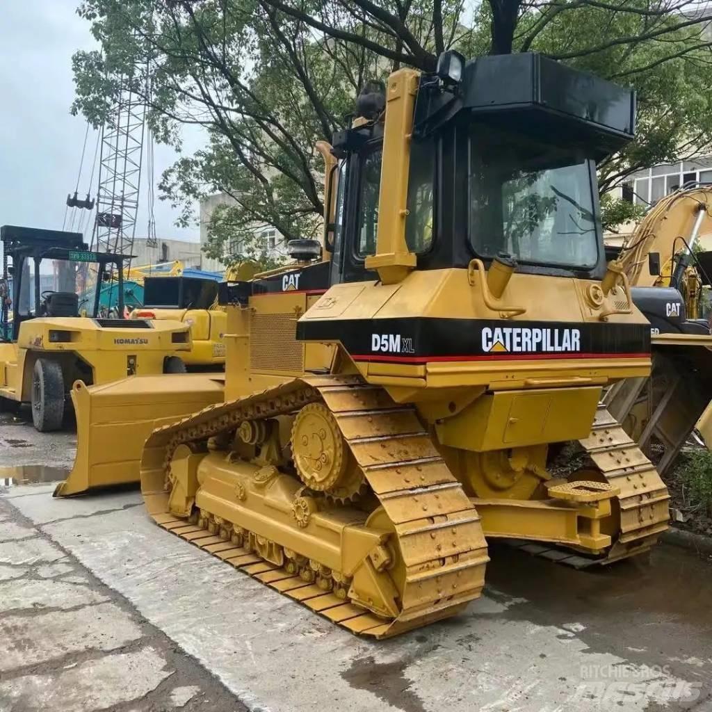 CAT D 5 M XL Dozere Beltegående