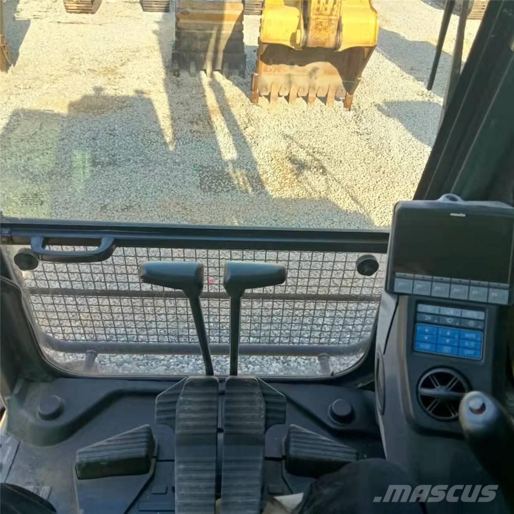 Komatsu PC450-8 Beltegraver