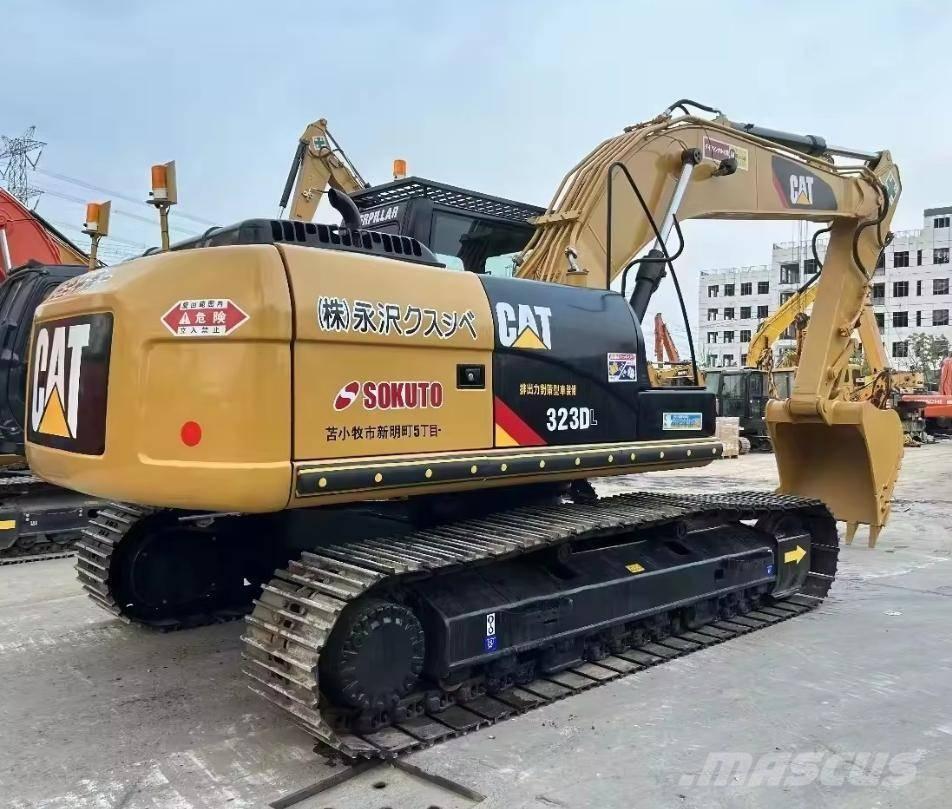 CAT 323 D Beltegraver