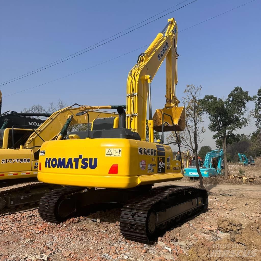 Komatsu PC 240 Beltegraver