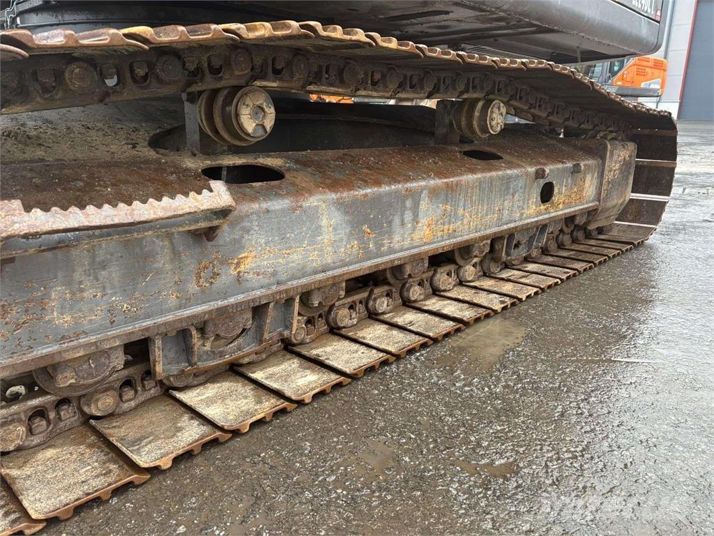 Volvo EC240 CL Beltegraver