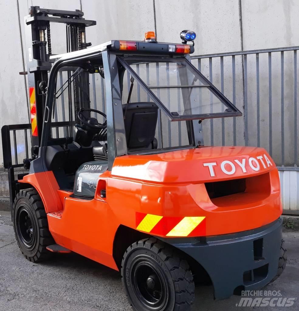 Toyota 7 FD 40 Diesel Trucker