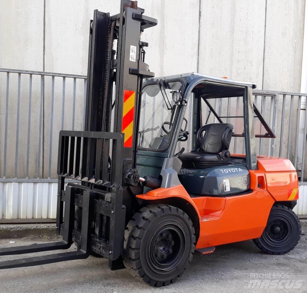 Toyota 7 FD 40 Diesel Trucker