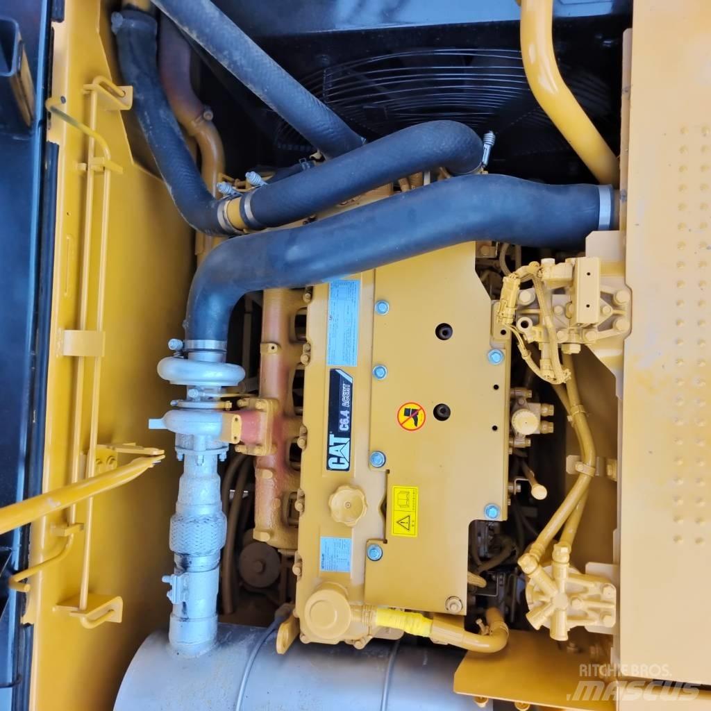 CAT 320 D2L Beltegraver