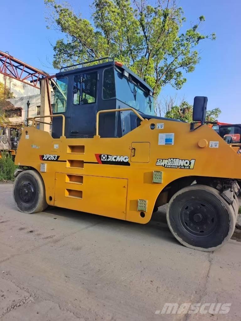 XCMG XP 263 Gummihjulsvalser