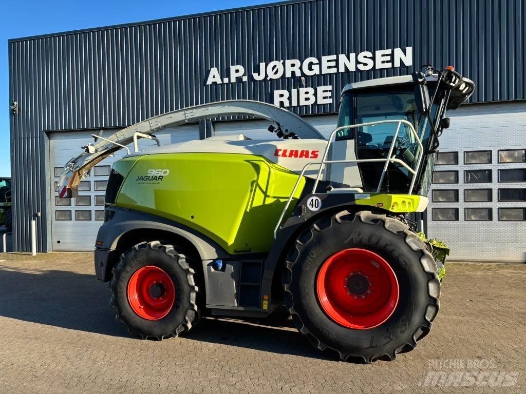 CLAAS Jaguar 960 4WD Selvdrevne fôrhøstere