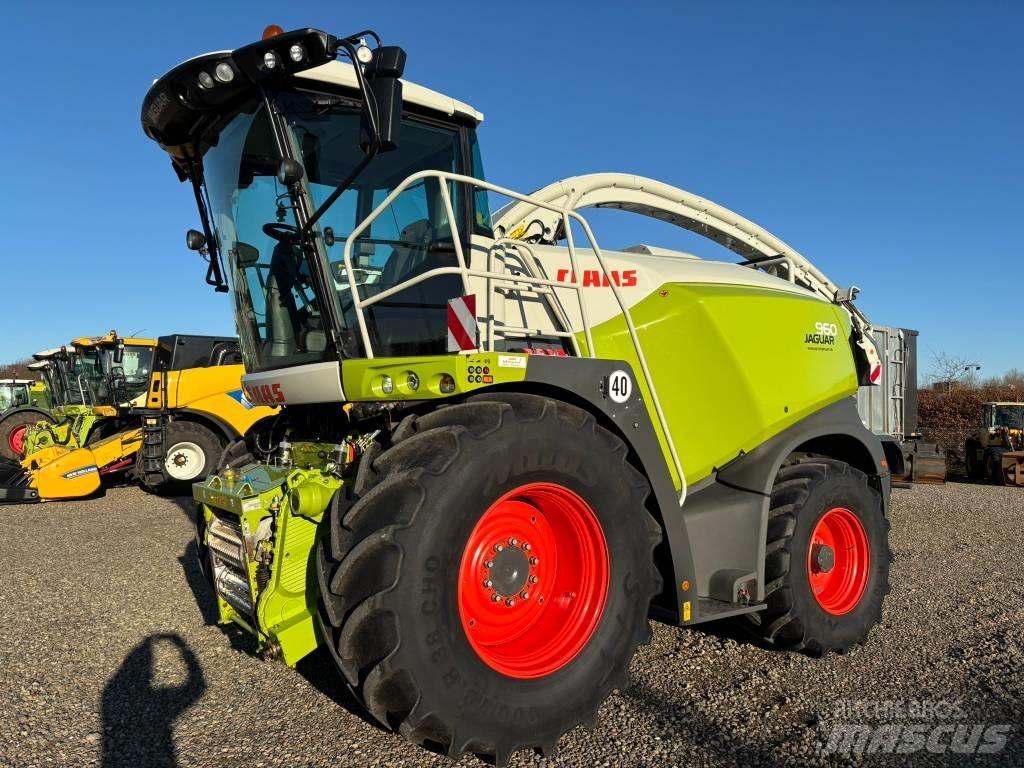 CLAAS Jaguar 960 4WD Selvdrevne fôrhøstere